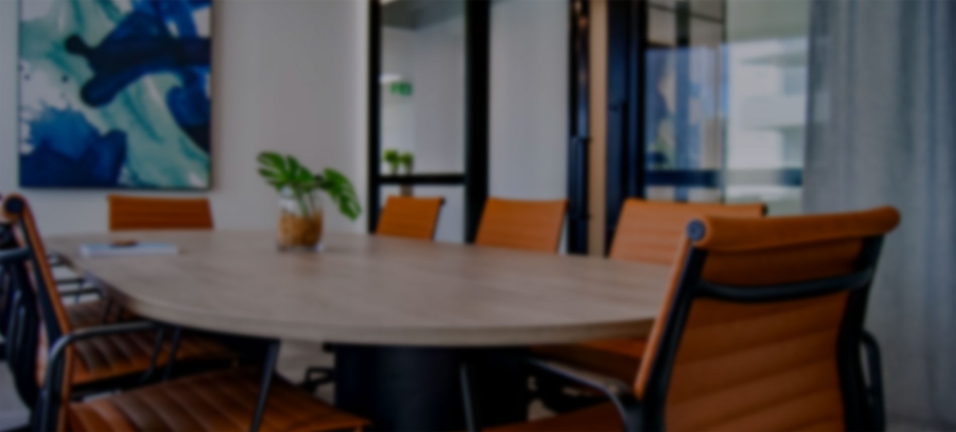 關鍵詞：智慧辦公, 數字化連接, 科技感地球模型, 深圳市武智科技;描述：深圳市武智科技智慧辦公場景下的科技感地球模型，體現數字化連接與全球化辦公理念